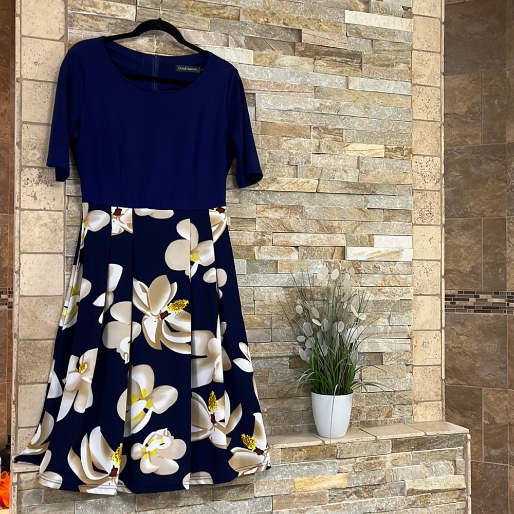 Beautiful mixed media floral and solid dress with pockets